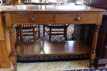 ANTIQUE MAHOGANY SOFA TABLE