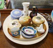 ASSORTED CHINA AND LAMP