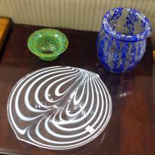 TWO ART GLASS BOWLS AND VASE