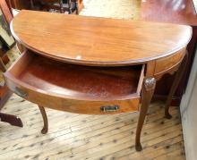 VINTAGE MAHOGANY CONSOLE TABLE