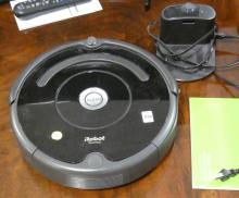 iROBOT ROOMBA VACUUM