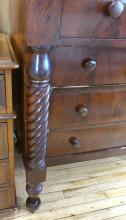 19TH CENTURY ROSEWOOD CHEST OF DRAWERS