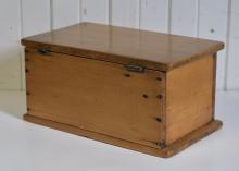 DOCUMENT BOX