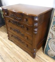 ANTIQUE CHEST OF DRAWERS