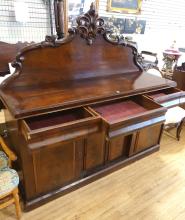 VICTORIAN MAHOGANY SIDEBOARD