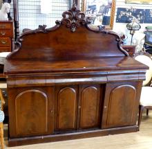 VICTORIAN MAHOGANY SIDEBOARD