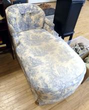 VINTAGE CHAISE LOUNGE