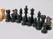 CHESS SET