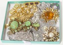 VINTAGE BROOCHES