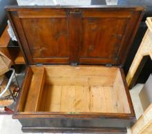 ANTIQUE TOOL CHEST