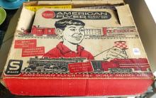 AMERICAN FLYER ELECTRIC TRAIN SET