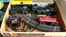 AMERICAN FLYER ELECTRIC TRAIN SET