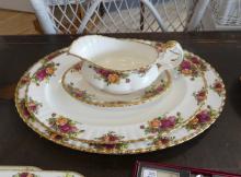 "OLD COUNTRY ROSES" SERVING PIECES