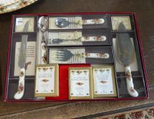 "OLD COUNTRY ROSES" SERVING PIECES