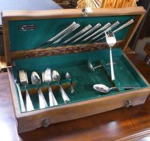 ROGERS BROS. "SILVER LACE" FLATWARE