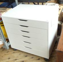 ARBORITE CABINET OF DRAWERS