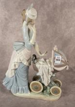 LARGE LLADRO FIGURINE