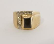 14KT GOLD RING WITH ONYX