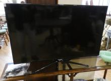 SAMSUNG FLATSCREEN TELEVISION