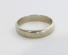 18KT WEDDING BAND