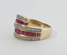 GOLD RING WITH RUBIES AND DIAMONDS