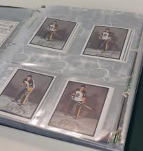 BINDER OF LONDON KNIGHTS HOCKEY CARDS