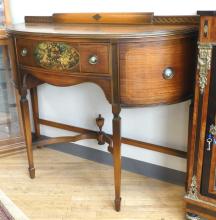 EXQUISITE CONSOLE TABLE