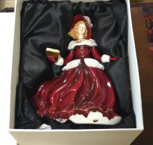 ROYAL DOULTON "SEASON'S GREETINGS 2010" FIGURINE