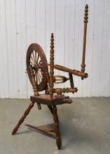 ANTIQUE SPINNING WHEEL