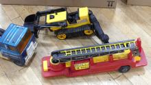 BOX LOT OF TONKA TRUCKS