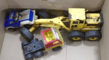BOX LOT OF TONKA TRUCKS