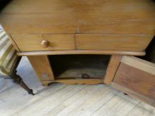 LIDDED PINE DRY SINK