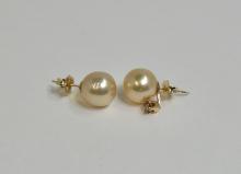 PEARL EARRINGS