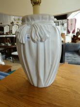 PAIR OF CERAMIC TABLE LAMPS