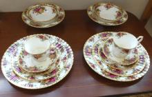 "OLD COUNTRY ROSES" DINNERWARE