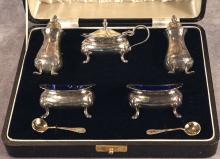 CASED ENGLISH CONDIMENT SET