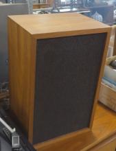 REALISTIC TURNTABLE AND SPEAKERS