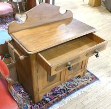 VICTORIAN WASHSTAND