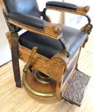 ANTIQUE OAK BARBER'S CHAIR