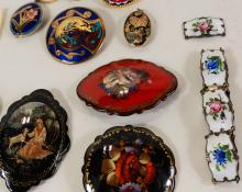 LACQUER AND ENAMEL JEWELLERY