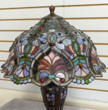 STAINED GLASS TABLE LAMP