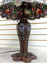 STAINED GLASS TABLE LAMP