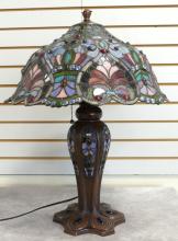 STAINED GLASS TABLE LAMP