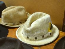 EIGHT VINTAGE MEN'S HATS