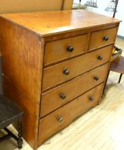 19TH CENTURY CHEST OF DRAWERS