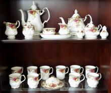"OLD COUNTRY ROSES" TEA AND COFFEE SERVICE