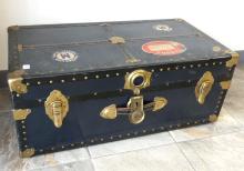 VINTAGE TRAVEL TRUNK