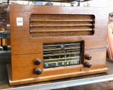 SPARTON WOOD CASED RADIO