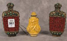 THREE CHINESE SNUFF BOTTLES