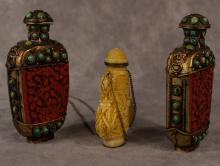 THREE CHINESE SNUFF BOTTLES